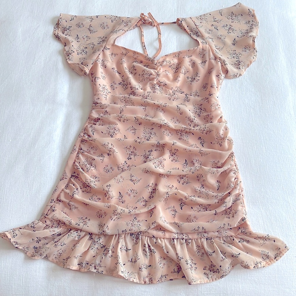 Pink floral mini dress. Size MD